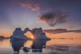 Ngỡ ngàng hòn đảo đẹp nhất trên Trái đất 