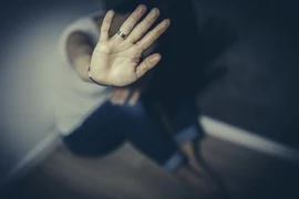 Cơn ác mộng của người vợ bị chồng bạo dâm tra tấn 