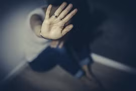 Cơn ác mộng của người vợ bị chồng bạo dâm tra tấn 