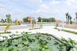 Dân Sài Gòn đổ xô săn đất nền vùng ven chờ sốt