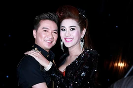 Người phụ nữ “đặc biệt” hiểu Đàm Vĩnh Hưng đến từng “chân tơ kẽ tóc“