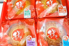 Bánh trung thu còn hạn nhưng mốc vì là hàng giả?