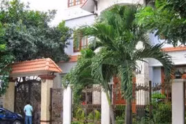 Những loại cây nên trồng trước nhà để đón tài lộc, xua tà khí