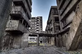 Những nơi bị đồn "ma trơi quỷ ám" nặng nhất thế giới 