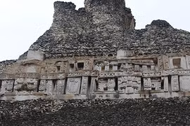 Phát hiện lăng mộ chứa đầy kho báu của "Vương triều Rắn"