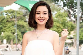 Jennifer Phạm sinh con trai thứ 3 trong ngày Giáng sinh