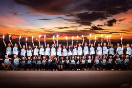 Ảnh kỷ yếu của lớp đỗ đại học 100% ở Nghệ An