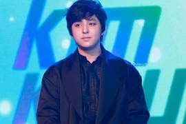 Fan sốc với hình ảnh xuống sắc của nhóm Super Junior