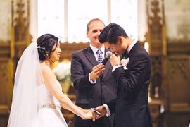 Rơi nước mắt vì màn cầu hôn dài 3 năm của người yêu