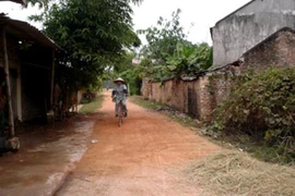 Cười rũ rượi khi về thăm làng của nghệ sĩ Hán Văn Tình 