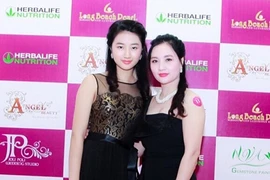 Vì sao mẹ đẻ Hoa hậu Thu Ngân "trẻ mãi không già"?