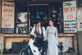 Ảnh cưới tái hiện Hà Nội những năm 80 của cặp 9X