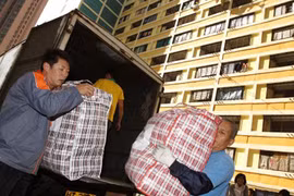 Nhảy lầu tự tử từ tầng 16... vẫn không chết