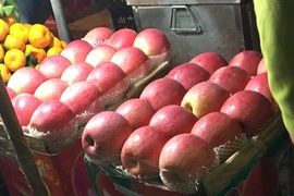 Nhận diện các loại rau củ, hoa quả Tàu nhập về Việt Nam