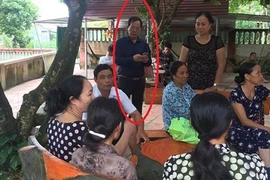 Thanh Hóa: Y sĩ chỉ thay được bông băng mà xưng chữa được bách bệnh