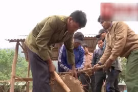 Lễ hội đập trống và chuyện tình một đêm của người Ma Coong