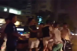 Xôn xao clip đuổi đánh xe ôm, thanh niên “hổ báo” nhận cái kết