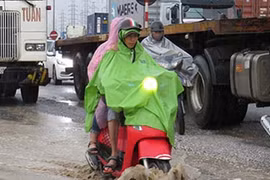 Hải Phòng: Con đường tử thần rình "nuốt chửng" người sau mưa lớn