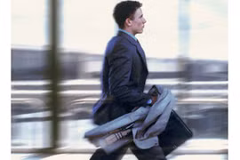 Cuống cuồng đền bù 500 triệu để tháo chạy khỏi cô vợ hotgirl