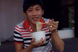 Tò mò cuộc sống sau sân khấu cực khác lạ của Hoài Linh 