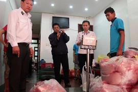 Kinh hoàng tẩm hóa chất phù phép thịt heo nái thành thịt bò