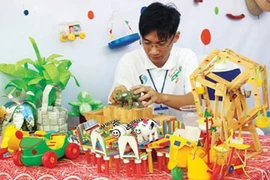 Những người trẻ đón Tết theo lối sống “xanh"