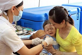 Nên tiêm cho trẻ Quinvaxem hay Pentaxim?