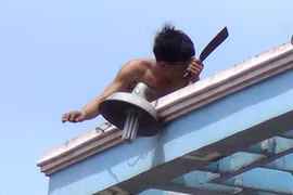 Lên cơn ngáo đá, khống chế người vì ghen tuông 