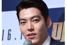 Hóa trang quá giống tội phạm, Kim Woo Bin suýt "bóc lịch" thật