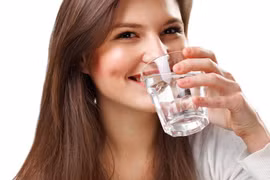 Uống nước sôi để nguội kiểu này coi chừng rước họa