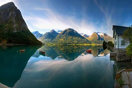 Ngỡ ngàng với những thiên đường có thật trên Trái Đất