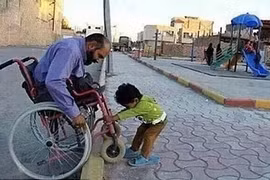 Ấm áp tình người những hình ảnh chạm tới trái tim