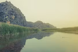 Vẻ đẹp nên thơ của thung lũng Ninh Bình trong “Kong“