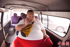 Hot boy trở thành béo phì, tăng lên 255kg vì ...thất tình