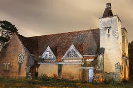 Khám phá bí ẩn tu viện bỏ hoang ở Đà Lạt 