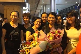 Chùm ảnh: NSƯT Ngọc Huyền về Việt Nam sau 14 năm ở Mỹ