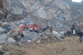 Mới nhất vụ sập mỏ đá: 7 người tử nạn