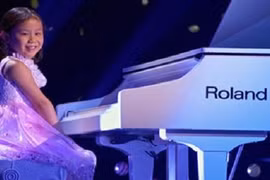 Bé 5 tuổi chơi piano khiến người nghe ngất ngây