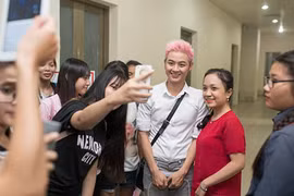 Thanh Duy thú nhận từng đi bán hoa kiếm sống