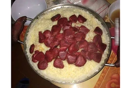 Nhà chồng cười ngả nghiêng nồi xôi gấc của cô dâu mới 