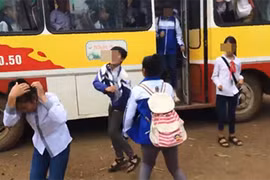 Nam sinh cấp 2 đánh bạn nữ ngất xỉu gây bức xúc