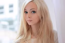 10 cô gái gây sợ hãi vì có vẻ ngoài giống hệt búp bê