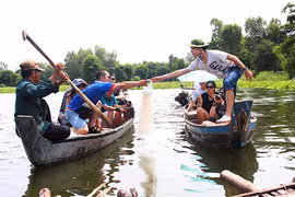 Chùm ảnh: Những trải nghiệm thú vị ở miền Tây mùa nước nổi