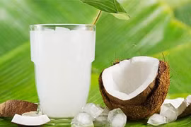 Nước dừa – mỹ phẩm làm đẹp “đắt giá” đến kỳ lạ