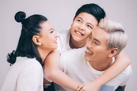 Kiều Minh Tuấn cư xử sao với chồng cũ, con riêng của Cát Phượng?