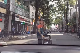 Nghi dàn cảnh chặn ôtô ở Sài Gòn để trộm, cướp