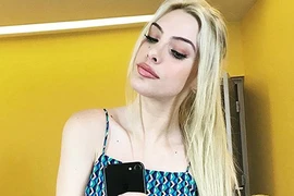 Chân dung hot girl “hài nhảm” làm giám khảo Miss Universe 2017