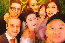 Dàn sao Việt đến mừng đám cưới Kha Mỹ Vân và chồng Tây