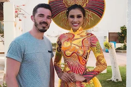 Cận cảnh trang phục dân tộc của Nguyễn Thị Thành