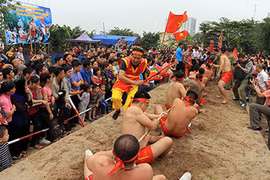 Ảnh: Tròn mắt xem kéo co ngồi có một không hai ở Việt Nam